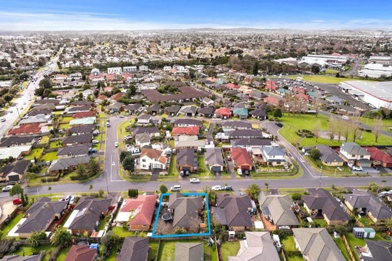 Photo of property in 9 Tussock Avenue, Mangere, Auckland, 2022