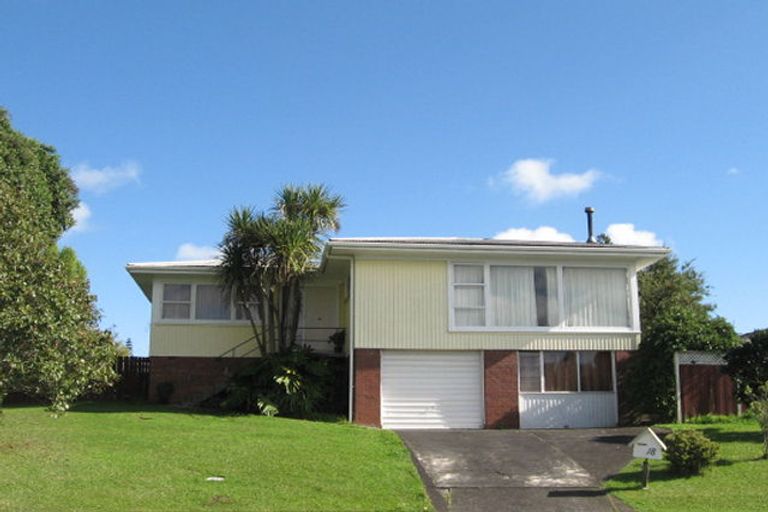 Photo of property in 18 Beldon Place, Pakuranga Heights, Auckland, 2010