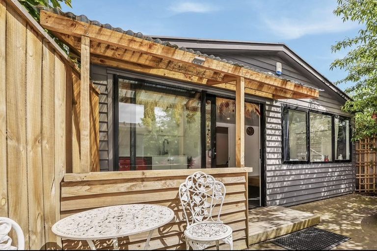 Photo of property in 6 Curletts Road, Sockburn, Christchurch, 8042