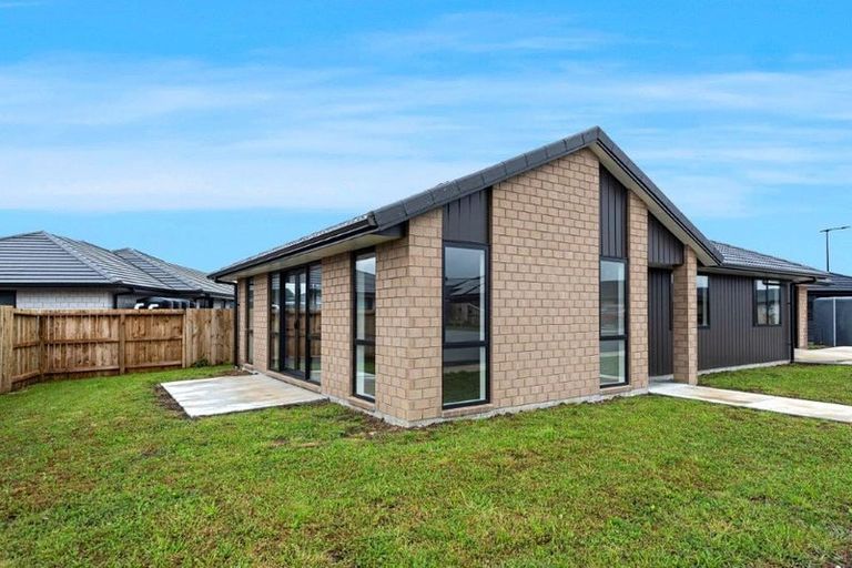 Photo of property in 12 Parera Crescent, Tikipunga, Whangarei, 0112