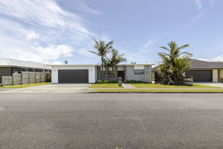 Photo of property in 9 Rawiri Drive, Bell Block, New Plymouth, 4312