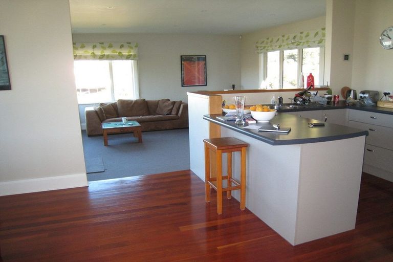 Photo of property in 5 Selwyn Road, Lyttelton, 8082