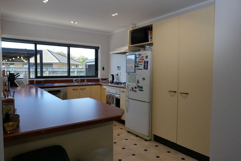 Photo of property in 20 Spackman Crescent, Paraparaumu, 5032