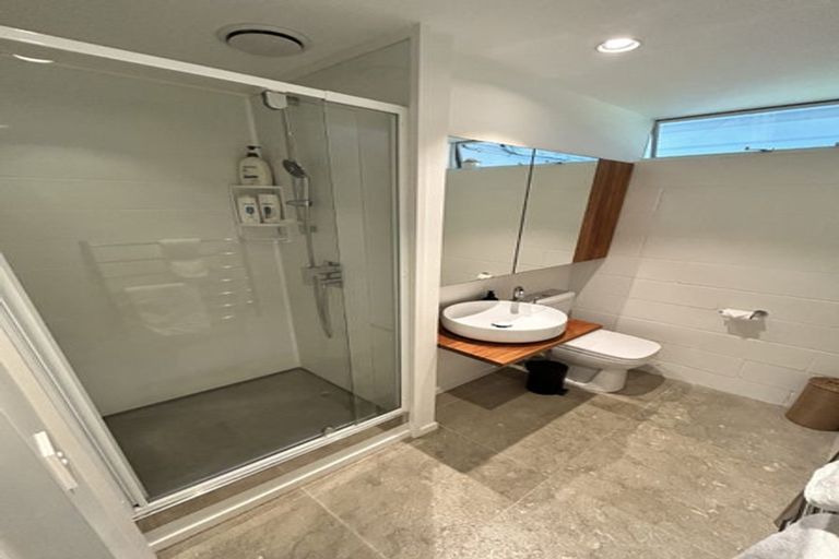 Photo of property in 15/73 Princes Street, Northcote Point, Auckland, 0627