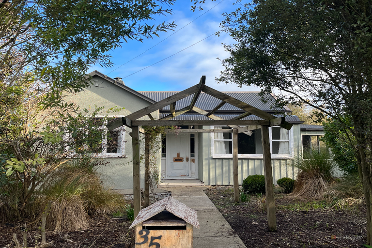 Photo of property in 35 Edinburgh Street, Waimate, 7924