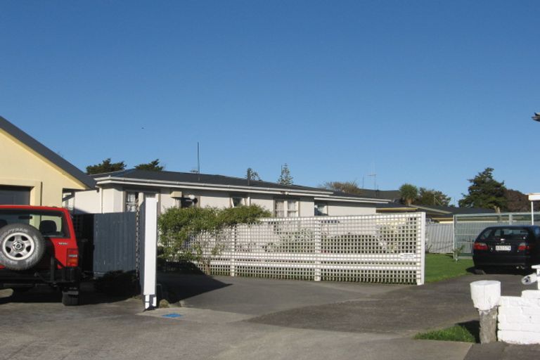 Photo of property in 18 Douglas Street, West End, Palmerston North, 4412