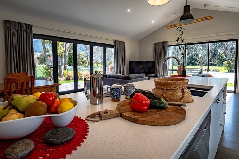 Photo of property in 106 Mull Street, Glenorchy, 9372