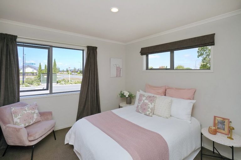 Photo of property in 39 Farnborough Way, Rolleston, 7615