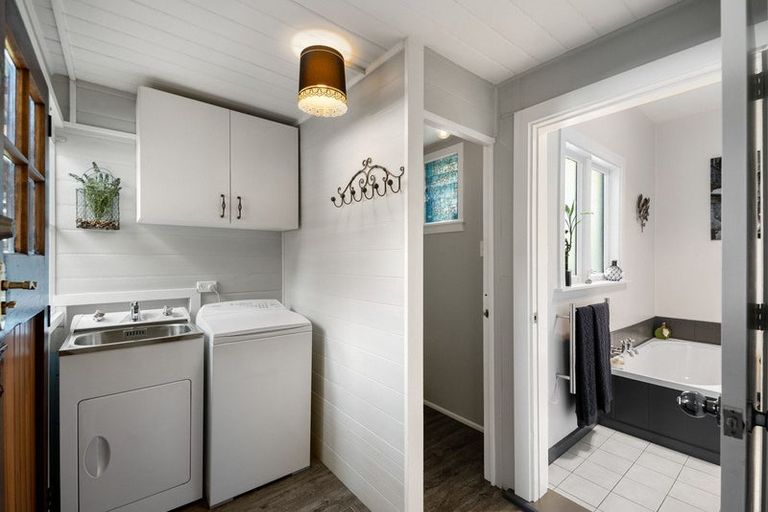 Photo of property in 102 Somerfield Street, Somerfield, Christchurch, 8024