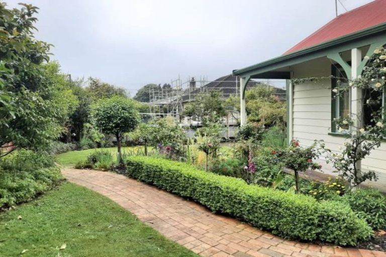 Photo of property in 97 Young Street, New Plymouth, 4310