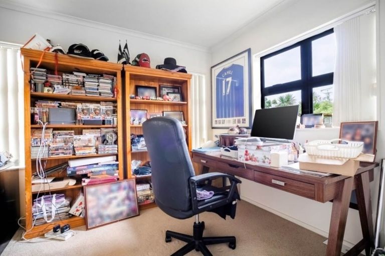 Photo of property in 3a Seacrest Drive, West Harbour, Auckland, 0618
