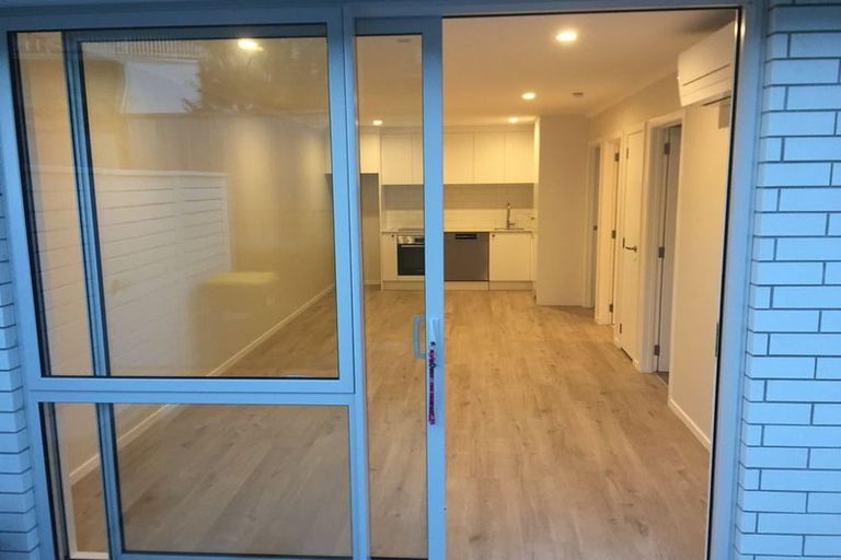 Photo of property in 20 Ridgeview Close, Red Beach, 0932