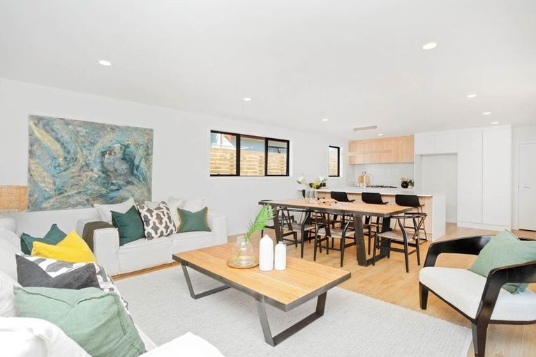 Photo of property in 3/32 Ngataringa Road, Devonport, Auckland, 0624