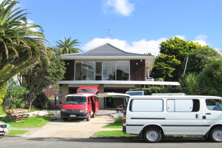 Photo of property in 18 Mccrystal Avenue, Bucklands Beach, Auckland, 2012