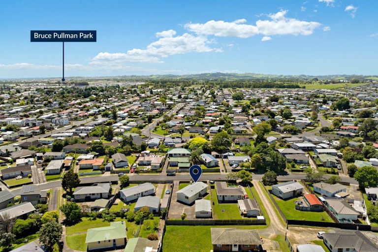 Photo of property in 22 President Avenue, Papakura, 2110