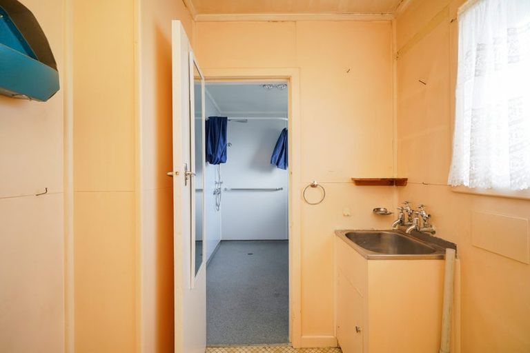 Photo of property in 256 Conyers Street, Strathern, Invercargill, 9812