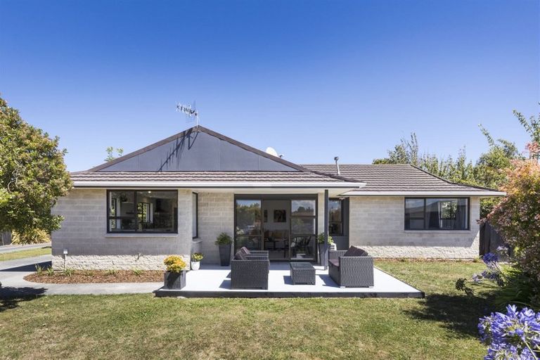Photo of property in 21 Chadwick Place, Highbury, Palmerston North, 4412
