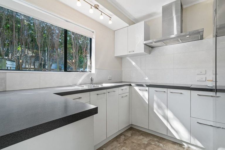 Photo of property in 9 Peguero Place, Totara Heights, Auckland, 2105