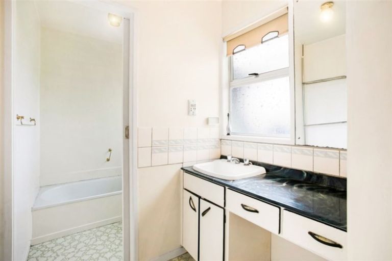 Photo of property in 239 Royal Road, Massey, Auckland, 0614