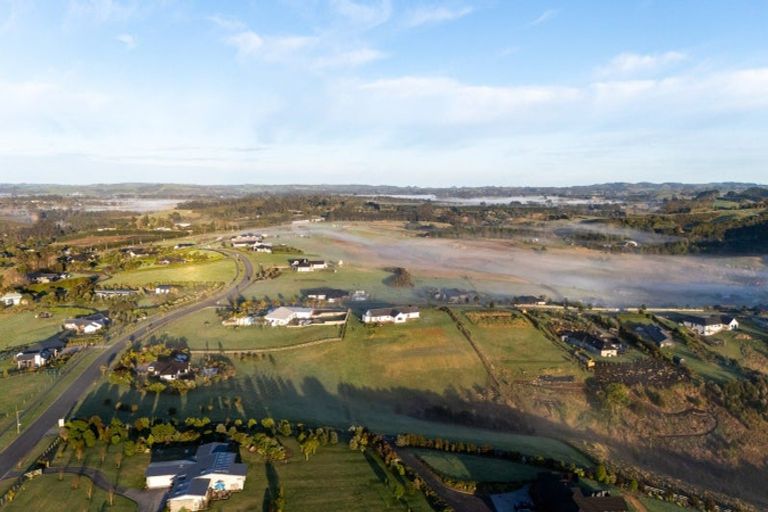 Photo of property in 6 Fernbird Grove, Kerikeri, 0294