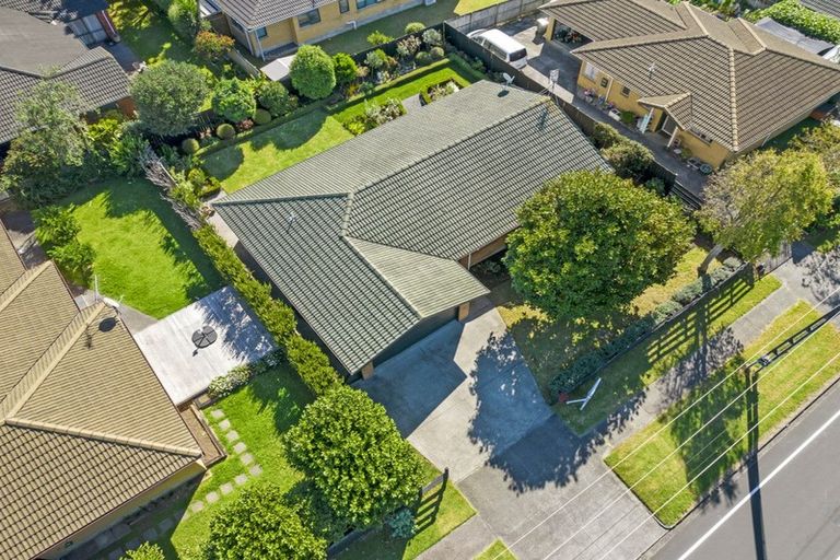Photo of property in 47 Crawford Avenue, Mangere Bridge, Auckland, 2022