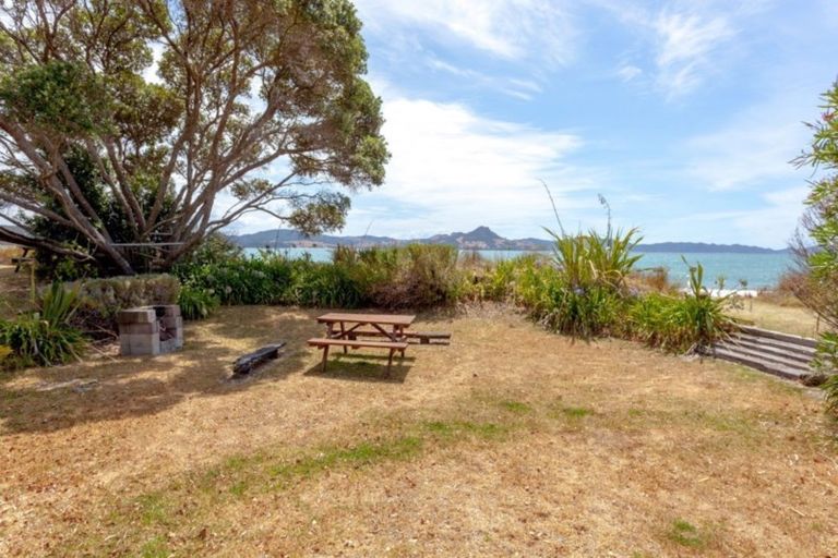 Photo of property in 113 Captain Cook Road, Cooks Beach, Whitianga, 3591