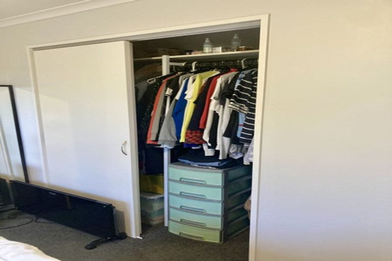 Photo of property in 3 Greenleaf Way, Northcross, Auckland, 0630