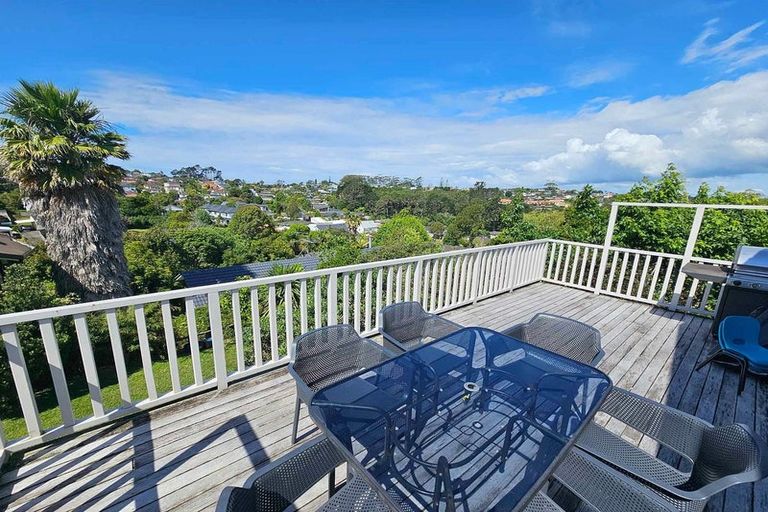 Photo of property in 65 Juniper Road, Sunnynook, Auckland, 0620