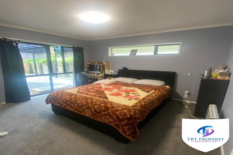 Photo of property in 11 Arrowsmith Drive, Clover Park, Auckland, 2019