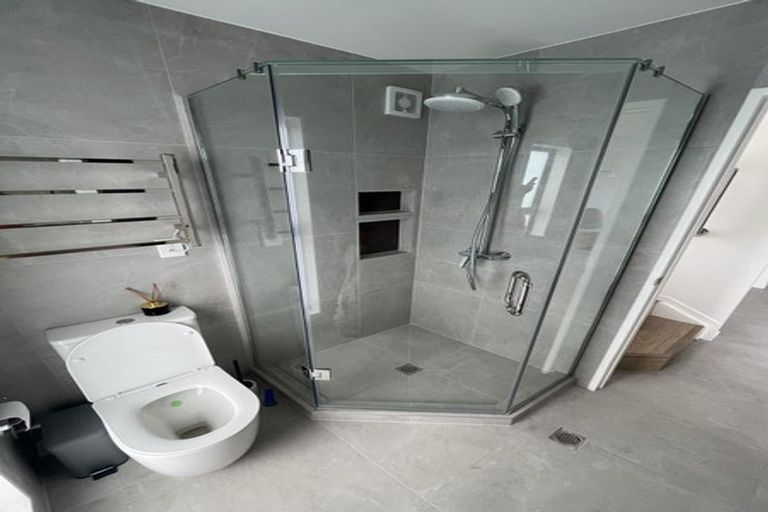 Photo of property in 8/14 Kerswill Place, Pakuranga, Auckland, 2010