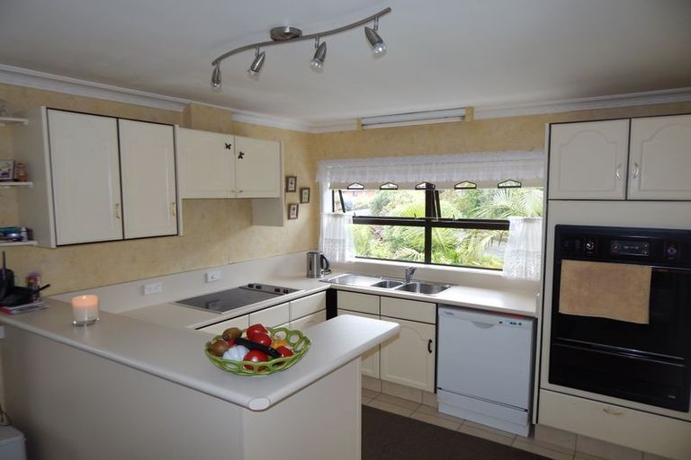 Photo of property in 21 Puketiro Place, Paihia, 0200