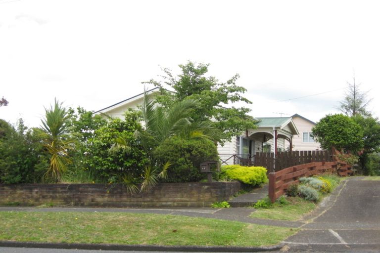 Photo of property in 243 Queen Street, Pukekohe, 2120