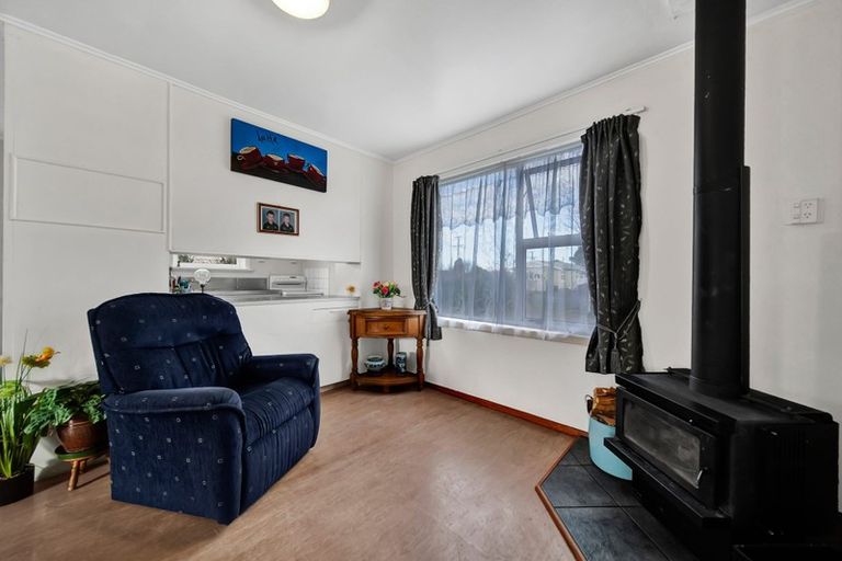 Photo of property in 4 George Street, Eltham, 4322
