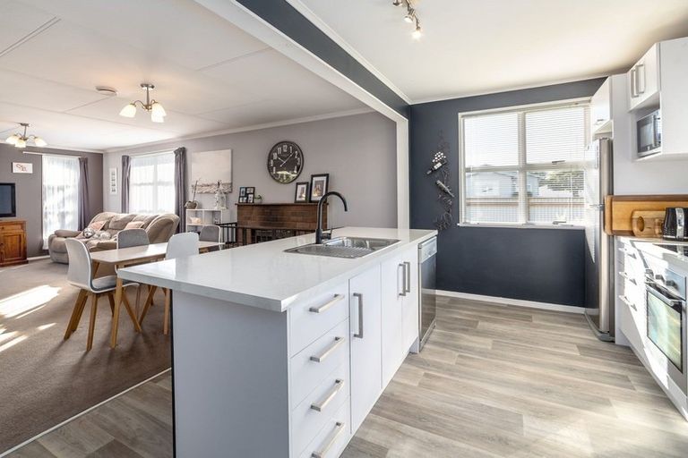 Photo of property in 46 Miller Street, Dannevirke, 4930