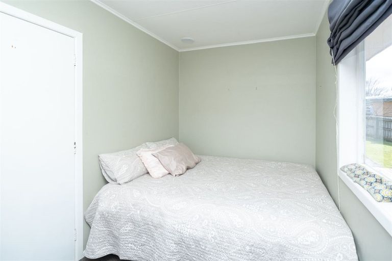 Photo of property in 52 Pollen Crescent, Melville, Hamilton, 3206