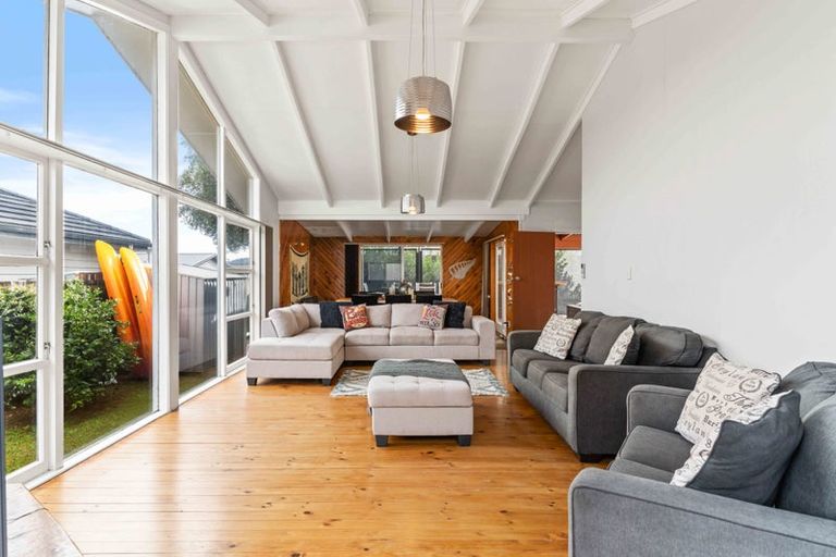 Photo of property in 225 Port Road, Whangamata, 3620