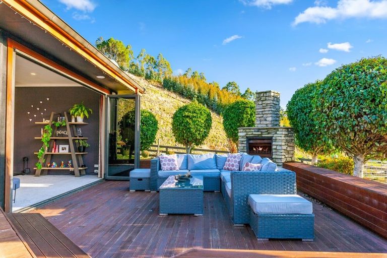 Photo of property in 201 Whangamata Road, Kinloch, Taupo, 3377