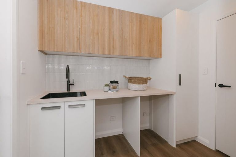 Photo of property in 15 Ihaka Street, Hokowhitu, Palmerston North, 4410