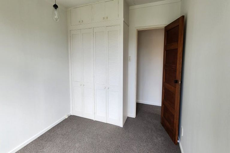 Photo of property in 77 Tahapa Crescent, Meadowbank, Auckland, 1072