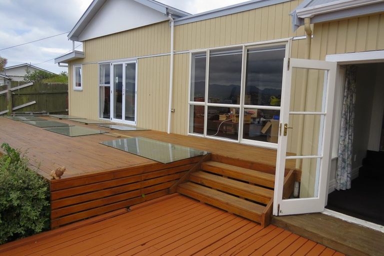 Photo of property in 71 Sutherland Road, Melrose, Wellington, 6023