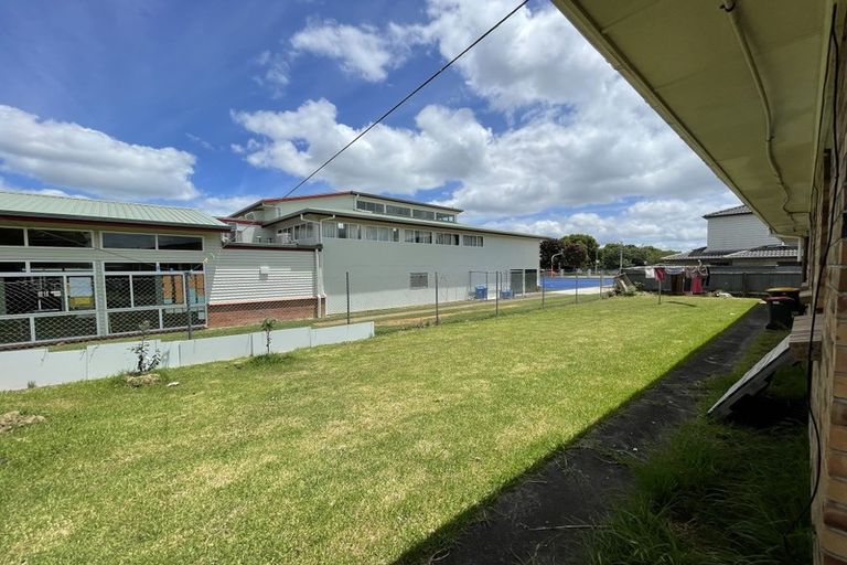 Photo of property in 3 Norman Spencer Drive, Papatoetoe, Auckland, 2104