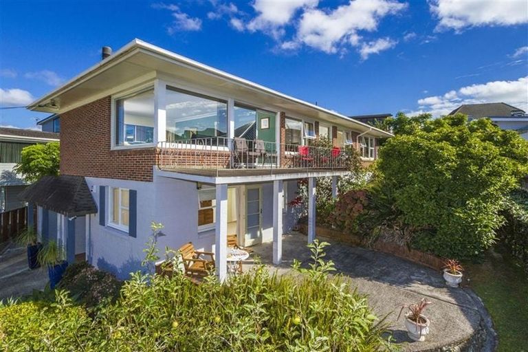 Photo of property in 3 Jellicoe Road, Murrays Bay, Auckland, 0630