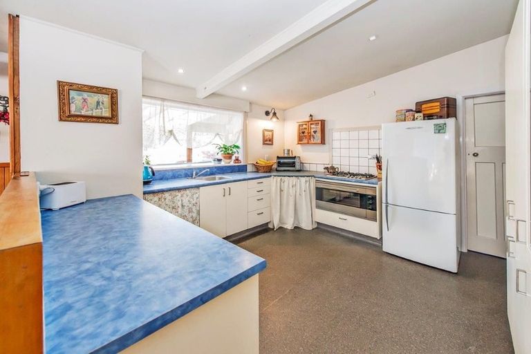 Photo of property in 16 Brook Street, Southbridge, 7602