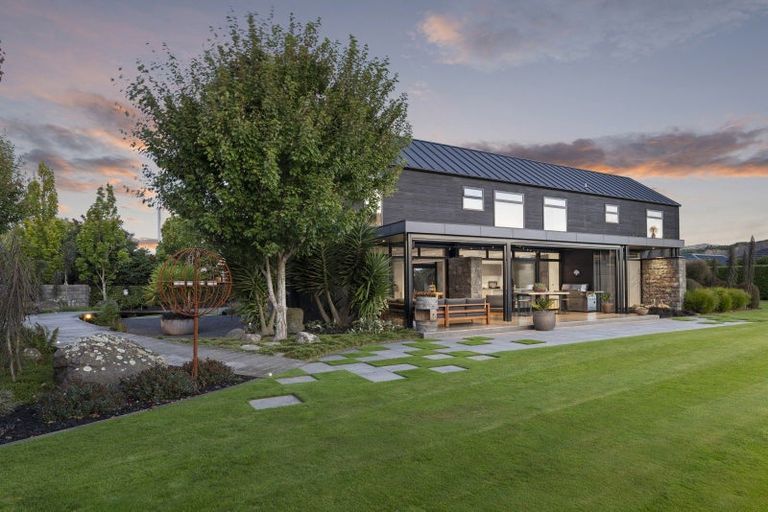 Photo of property in 18 Quarters Place, Halswell, Christchurch, 8025