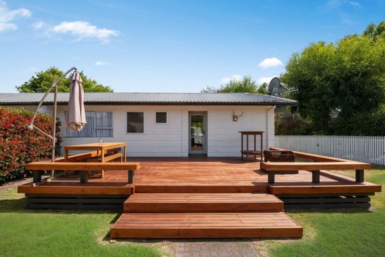 Photo of property in 13 Candu Lane, Kinloch, Taupo, 3377