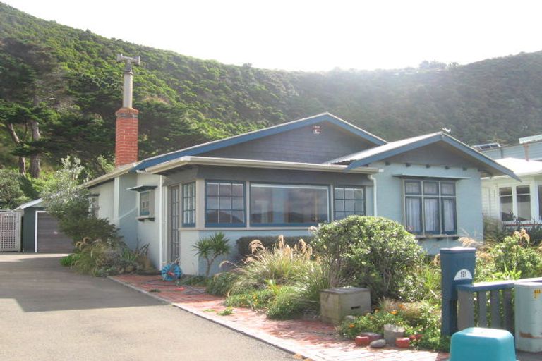 Photo of property in 191 Breaker Bay Road, Breaker Bay, Wellington, 6022