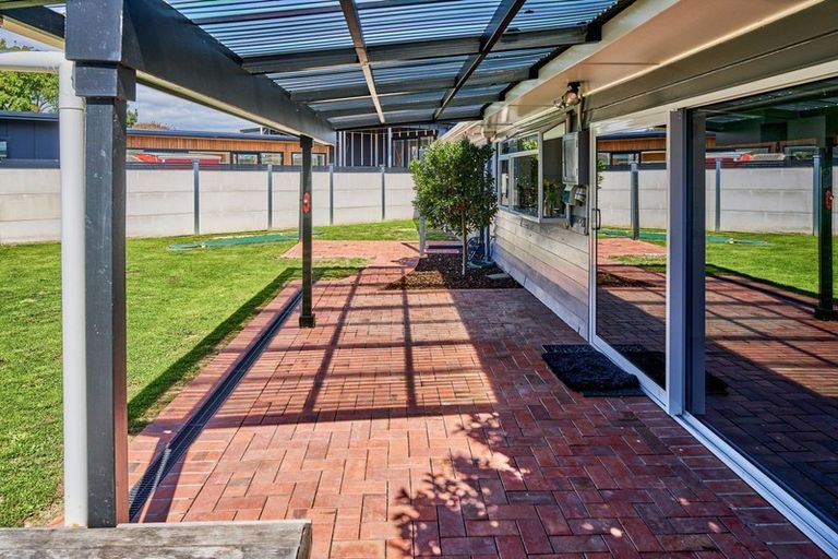 Photo of property in 19 Motukaraka Point, Pauatahanui, Porirua, 5381