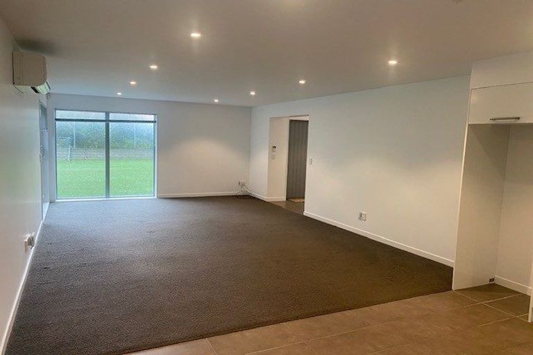 Photo of property in 18 Kellsmere Crescent, Island Bay, Wellington, 6023