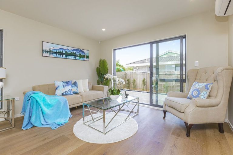 Photo of property in 8/43 Clevedon Road, Papakura, 2110