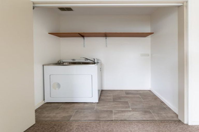 Photo of property in 3 Reeves Road, Rangiora, 7400